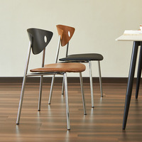 Chaise de salle à manger en bois massif minimaliste nordique avec dossier d'art en fer pour bureau à domicile Internet café café lait thé boutique Design