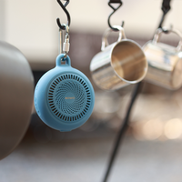 Enceinte sans fil de voyage en gros, petite, portable, étanche IPX7, avec clip, lumière colorée, format de poche, OEM ODM