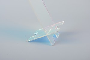 Giá đỡ điện thoại acrylic bán chạy, lý tưởng để đỡ điện thoại thông minh trên bàn làm việc và bàn đầu giường, là một phụ kiện công nghệ thời trang. - Product Image 3