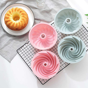 Moule à gâteau en silicone antiadhésif de qualité alimentaire, écologique, cannelé, de 8,5 pouces, pour gelée, gélatine, pain, pain de singe, brownie - Product Image 1