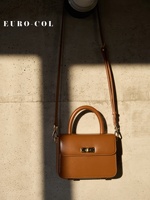 Proveedor de Bolsos de Cuero Encerado, Fábrica de Bolsos de Hombro Personalizados, Bolsos Cruzados Cuadrados Premium, Compras al por Mayor para Salas de Exhibición