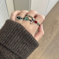 Großhandel Bunte Kristallperlen-Ringe für Frauen im Bohemian-Stil Erschwinglicher Luxus Minimalistisches Design, Perlenringe für Freizeitkleidung