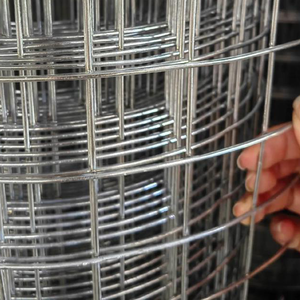 Rouleau de treillis soudé de haute qualité, robuste, durable, résistant à la corrosion, pour la construction, l'élevage, les projets de protection, facile à utiliser - Product Image 3