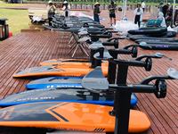 Planche de surf électrique hydrofoil TAMEBILLOW EF01/02/03 en gros de Chine, 210cm*70cm, stable, unisexe, pour utilisation en mer