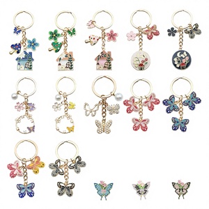 Set di Portachiavi in Metallo con Farfalle Colorate in Stile Vintage, Serie Fiori Freschi, Ciondoli per Borse in Lega, per Coppie e Migliori Amici - Product Image 2