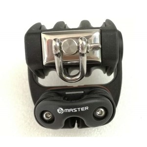 Anillo Giratorio de Tres Ruedas Master BP-3513F para Velero con Diámetro de Rueda de 35 mm y Diámetro de Cable de 8 mm, Herraje Marino - Product Image 1