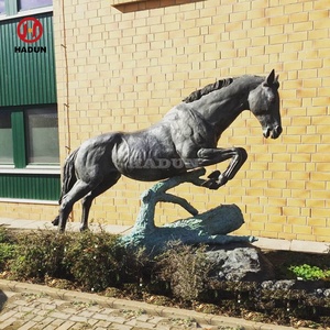 Statue de cheval de guerre en Bronze debout grandeur nature, décoration de jardin d'extérieur - Product Image 1