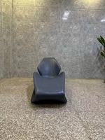 Fauteuil moderne en fibre de verre et cuir pour salon, villa, hôtel