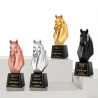 Trophée en métal cristallin pour récompenses équestres, prix annuel pour les employés exceptionnels, gravé sur mesure en forme de cheval