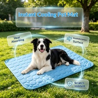 Tapis rafraîchissant en soie glacée pour chiens et chats – Coussin de canapé-lit doux, respirant et lavable pour le voyage, disponible en plusieurs tailles