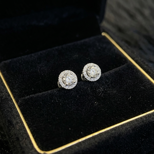 Clous d'oreilles minimalistes en or blanc 14 carats avec diamants naturels 0,60 CTW, bijoux fins décontractés d'un fabricant indien - Product Image 1