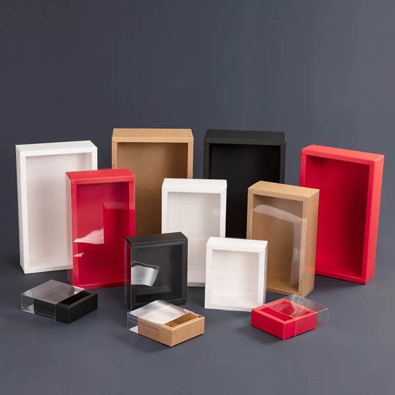 Geschenk box aus Kraft papier in verschiedenen Farben mit klarer PVC-Fenster hülle
