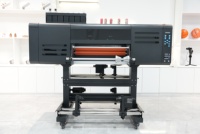 Mesin Cetak Label Kristal UV DTF Industri A1 Roll to Roll untuk Dekorasi Logo Kustom pada Logam, Kaca, Botol Plastik