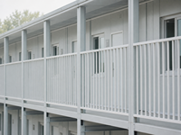Maison préfabriquée modulaire à deux étages en panneaux d'acier à assemblage rapide, cadre noir, fenêtre, camp de travailleurs, 20 pieds, garantie 5 ans