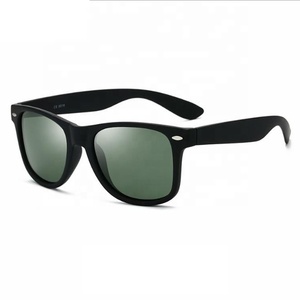 2019 <span class=keywords><strong>gafas</strong></span> de sol de moda <span class=keywords><strong>gafas</strong></span> de sol clásicas baratas de plástico <span class=keywords><strong>ray</strong></span> <span class=keywords><strong>ban</strong></span> polarizado - Product Image 6