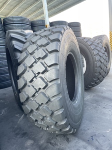 ยางลมคุณภาพสูง OTR E-3/L-3 (E)15.5-25 ยางตันแบบไม่มียางในสำหรับรถตักล้อยาง - Product Image 5