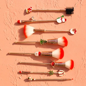 Ensemble de <span class=keywords><strong>pinceaux</strong></span> de maquillage de luxe rose privé conception de noël Catton Animal père noël 8 pièces maquillage professionnel ensemble de <span class=keywords><strong>pinceaux</strong></span> de maquillage mignon - Product Image 5