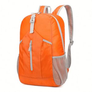 Sac à dos pliable léger et imperméable de luxe personnalisé à motif géométrique pour le voyage, la randonnée, le cyclisme et le camping - Product Image 1