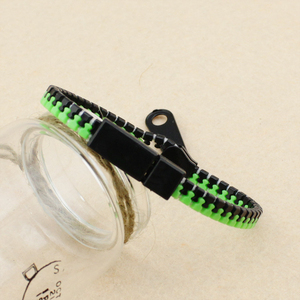 สร้อยข้อมือซิปยางสุดเท่พร้อมตะขอโลหะเครื่องประดับ - Product Image 2