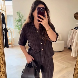 Completo da donna autunnale personalizzabile in maglia <span class=keywords><strong>a</strong></span> costine marrone lavato, due pezzi: top <span class=keywords><strong>a</strong></span> maniche corte con colletto polo e <span class=keywords><strong>pantaloni</strong></span> <span class=keywords><strong>a</strong></span> gamba larga - Product Image 5