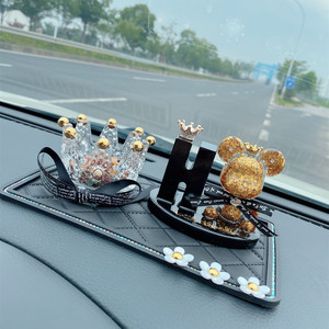 Creative Crown Car Perfume Ornament, Swan <b>Balloon</b> Interior Decoration, Beautiful and Cute Couple Car Fragrance - Product Image 3
