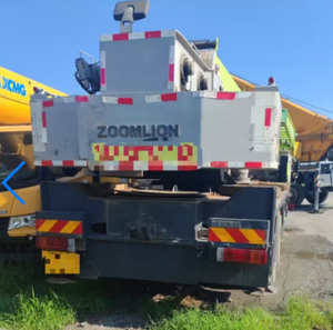 รถเครนเคลื่อนที่มือสอง Zoomlion ZTC251V 25 ตัน พร้อมเครื่องยนต์และเกียร์บ็อกซ์ ความสูงยก 48 เมตร รุ่น ZTC500V/ZTC750V/ZTC800H/ZTC1300V - Product Image 4