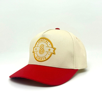 Casquette de baseball structurée à 5 panneaux bicolore personnalisée avec broderie de badge 3D doré et patch logo rond – Vente en gros de casquettes personnalisées de marque