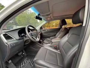 2017 China con <span class=keywords><strong>precio</strong></span> bajo 5 asientos SUV <span class=keywords><strong>Tucson</strong></span> <span class=keywords><strong>gasolina</strong></span> coches usados para Beijing <span class=keywords><strong>Hyundai</strong></span> - Product Image 6