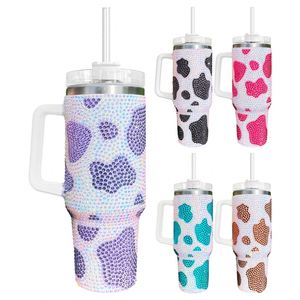Gobelet isotherme 40 oz motif vache chocolatée avec poignée et paille, idéal pour boissons chaudes et froides - Product Image 1