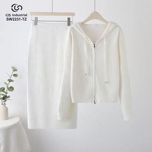 Nouveau brillant strass perceuse 2 pièces <span class=keywords><strong>ensemble</strong></span> mode à manches longues fermeture éclair Cardigan pull à capuche et <span class=keywords><strong>jupe</strong></span> droite tricotée <span class=keywords><strong>ensemble</strong></span> - Product Image 2