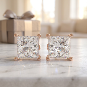 Pendientes de Moissanita Clásicos con Corte Princesa al por Mayor en Oro Rosa de 14K, Certificados por Terceros, 5 Gramos - Product Image 1