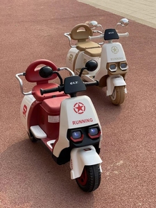 Coche de juguete con pedal eléctrico de 3 ruedas para niños, juguete de plástico con pilas y ruedas pequeñas para niños de 3 a 8 años, venta al por mayor - Product Image 6
