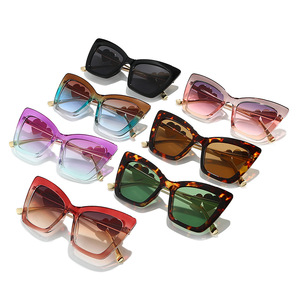 Lunettes de soleil œil de chat à monture complète en métal avec logo personnalisé, protection UV400, style unisexe, collection 2025 - Product Image 6