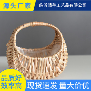ตะกร้าดอกไม้สานหวายทำมือพร้อมหูจับสำหรับจัดวางตกแต่ง - Product Image 5