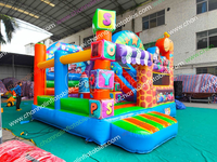 Structure gonflable commerciale pour enfants avec toboggan, château sauteur girafe, trampoline, tente et aire de jeux extérieure