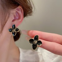 Franse mode bloem retro drop geglazuurde rode bloem oorbellen driedimensionale kleine dames oorbellen accessoires