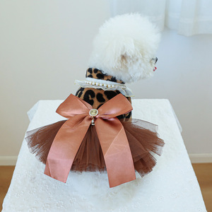 PETCIRCLE Pet Circle, Vêtements pour animaux de compagnie, Tenues pour chiens et chats, Robe de mariée mignonne et chaude à imprimé léopard - Product Image 2