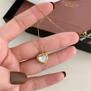 Daicy 2023 Factory Price waterproof Fine jewelry gold Vintage women stainless steel shell heart necklaces