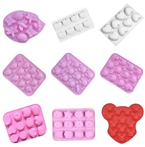 Moule en silicone à 4 cavités en forme de chat de dessin animé pour gâteaux, savons, outils de bricolage pour la pâtisserie, moule en silicone pour fromage, fabrication artisanale de savons et bougies - Product Image 3