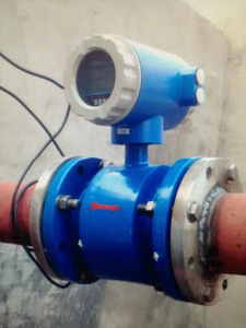 Débitmètre magnétique, transmetteur de débit électromagnétique à montage sur bride, débitmètre de liquide industriel pour l'eau des conduites - Product Image 3