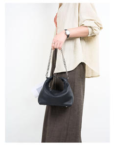 Sacs à bandoulière en daim pour femmes, sacs à main de luxe pour femmes, sacs à main personnalisés avec logo OEM ODM de haute qualité - Product Image 6