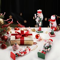 Ensemble de casse-noisette en bois de Noël, casse-noix de 5 pouces coloré, casse-noisette figurine casse-noisette soldat décoration pour fête de vacances