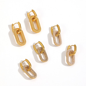 Aros Geométricos en Forma de U, Chapados en Oro de 18k, con Incrustaciones de Diamantes Microinsertados, para Uso Diario - Product Image 3