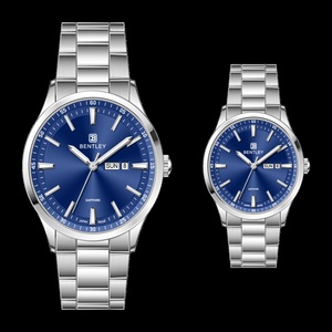 Reloj de cuarzo en tono plateado diseñado con movimiento duradero y atractivo moderno y limpio - Product Image 2