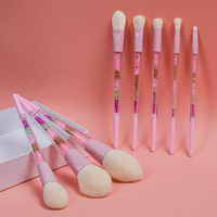 Ensemble de 8 pinceaux de maquillage à poils synthétiques avec manche en plastique rose brillant, pour le correcteur et l'application sur le visage, marque privée