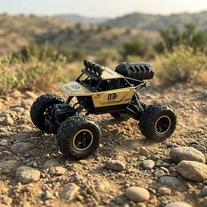 Voiture télécommandée tout-terrain 4x4 RC Rock Crawler 1:16 en alliage métallique, véhicule électrique jouet pour intérieur et extérieur - Product Image 2