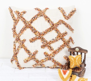 Housse de coussin carrée à franges en coton 100% tuftée à la main, texture moderne, couleur jaune moutarde ivoire, pour canapé, décoration intérieure, à prix avantageux - Product Image 1
