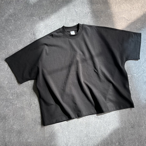 Camiseta de hombre de algodón 100% personalizada para fabricantes, de punto, corte holgado extragrande, de alto gramaje, con estampado de letras serigrafiado, sin costuras. - Product Image 5