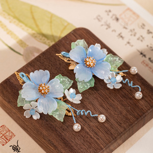 Coiffure Hanfu pour filles et enfants, pinces à cheveux de style ancien, pinces à cheveux à fleurs bleues super mignonnes, style chinois ancien - Product Image 2