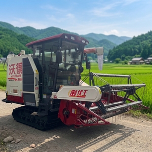 Nuova Mietitrebbia World 135HP con Trasmissione a Ingranaggi Solidi, Componenti Essenziali Durevoli per l'Uso Agricolo Tutto l'Anno. - Product Image 1